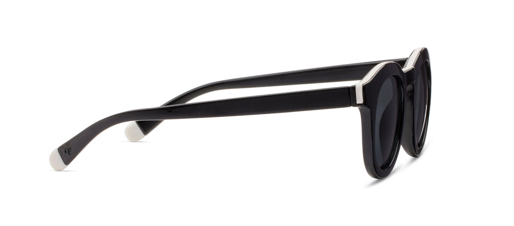 Peepers Beverly Shores Polarized Sunglasses in Black