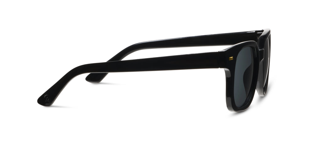 Peepers Clubhouse Polarized Sunglasses in Black